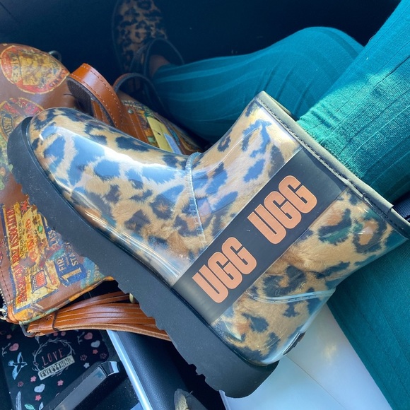 UGG Classic Clear Mini Panther Butterscotch Shoes - Picture 9 of 11